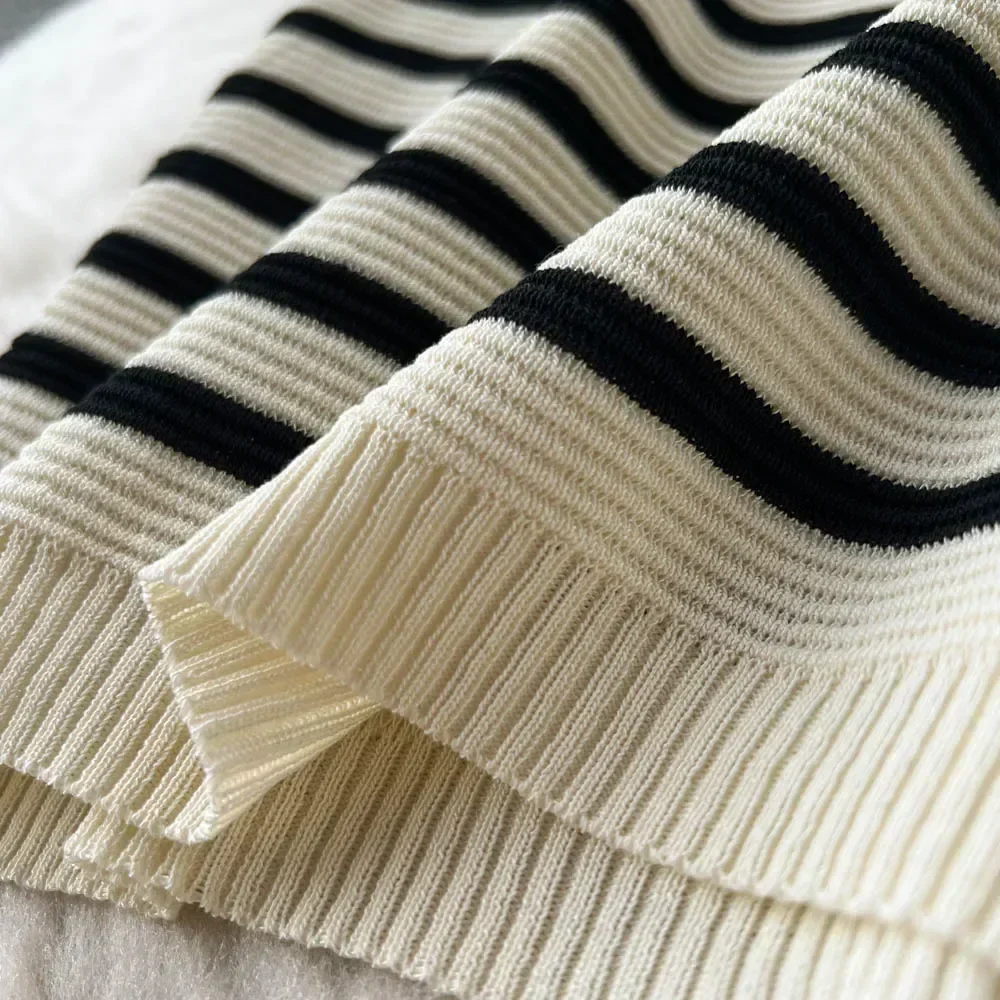Women's Bodycon Dress - Knitted - Striped - Short Sleeves - Round Neck - Slim Fit - Image 3