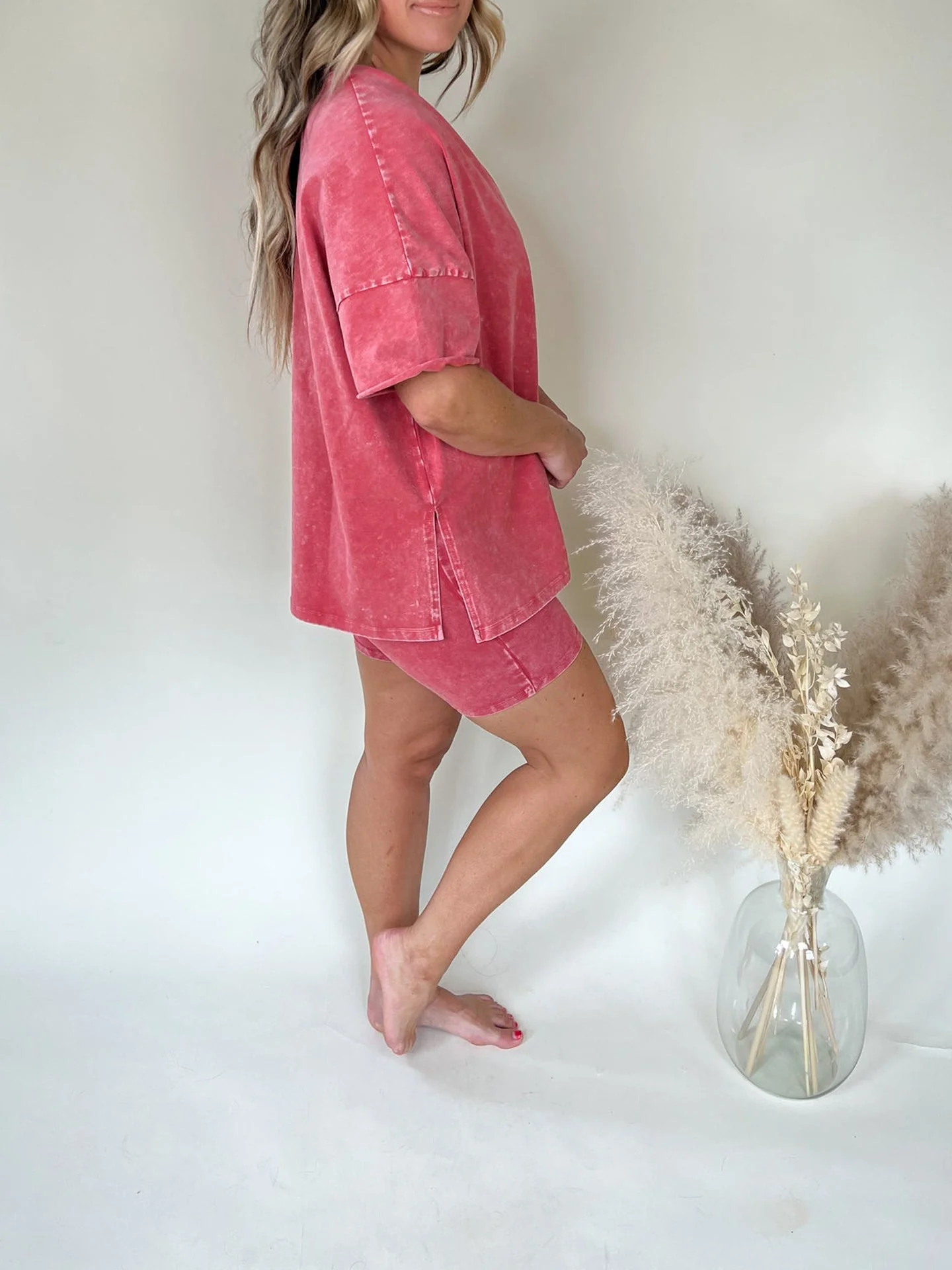 Ladies Set - Oversized T-shirt with V-neck - Stretch Biker Short - Comfort Fit - Image 12