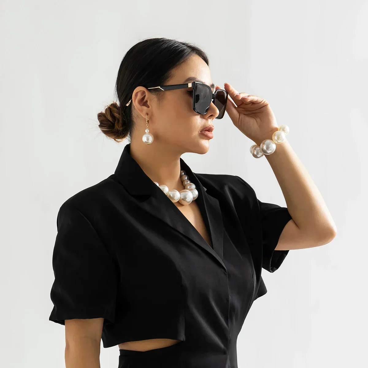 Amelia Choker Necklace And Drop Earrings Jewelry Set | Pearl Bead Jewelry Set - Image 6