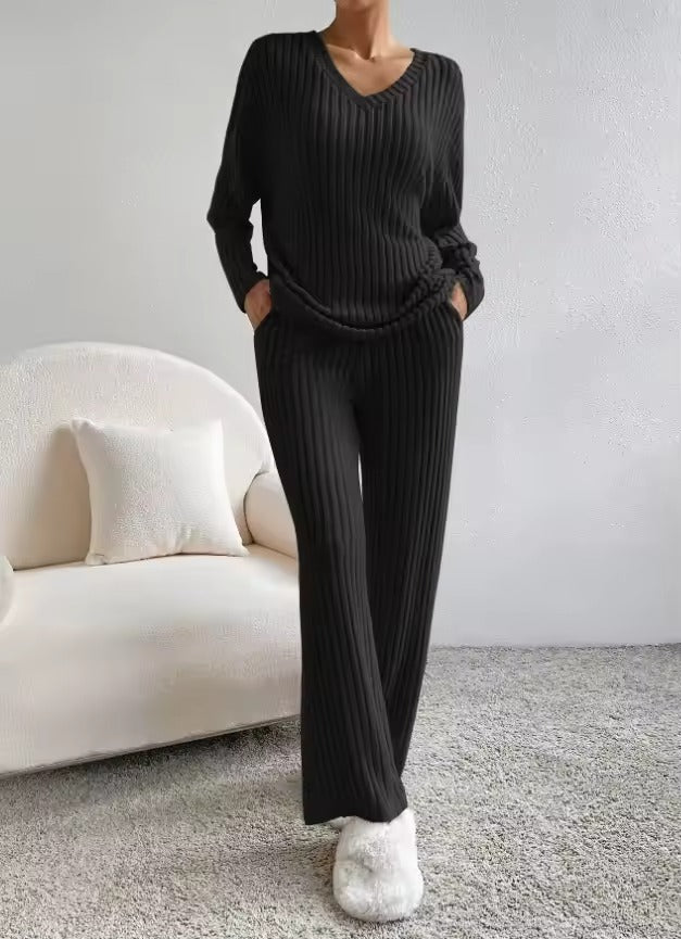 Women's Lounge Set – Ribbed – V-Neck – Wide Legs – Elastic Waist – Comfort Fit - Image 2