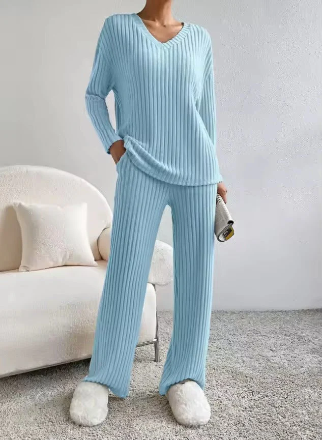 Women's Lounge Set – Ribbed – V-Neck – Wide Legs – Elastic Waist – Comfort Fit - Image 3