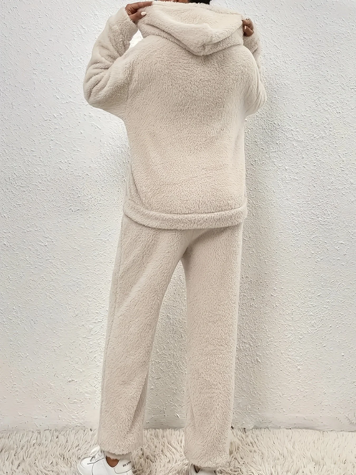 Ladies Loungewear Set – Fluffy Fleece – Relaxed Fit – Hoodie & Jogging Pants – Comfort Warmth - Image 3