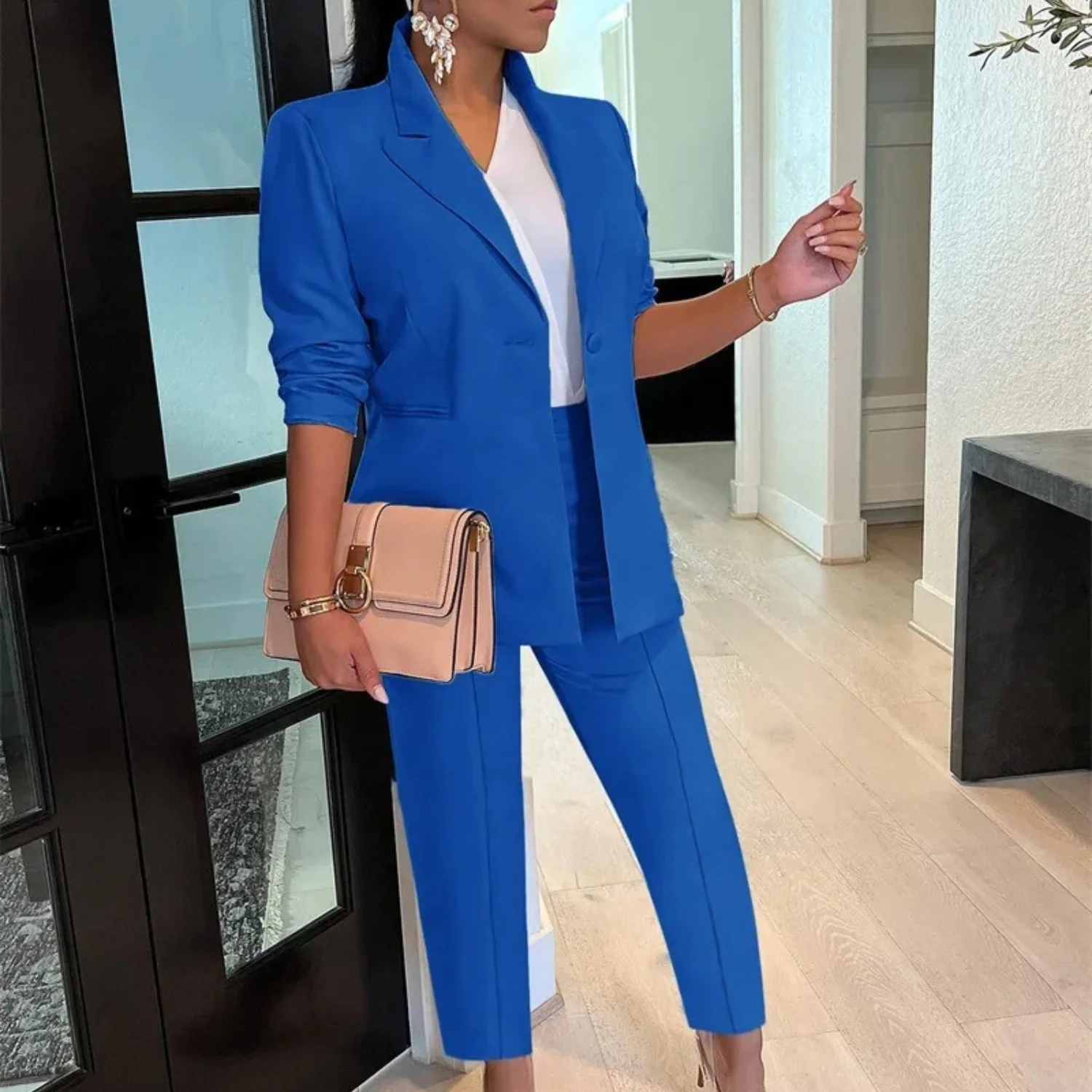 Women's Suit Set – Tailored Blazer with Slim Fit Pants – High Waist – Ankle-Free Model - Image 5