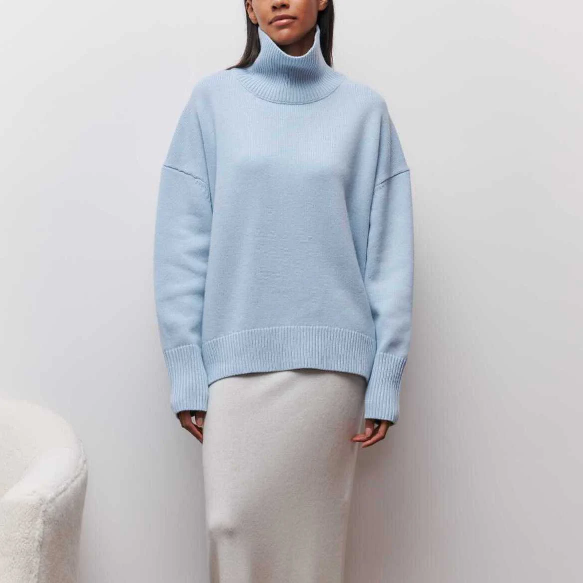 Women's Turtleneck Sweater – Oversized Fit – Soft Knitted Fabric – Ribbed Cuffs - Image 6