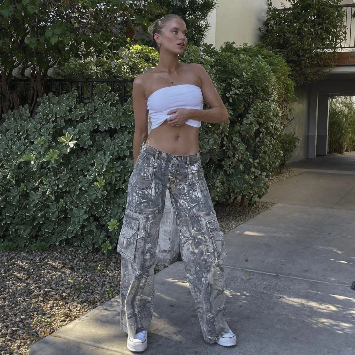 Women's Cargo Pants - Relaxed Fit - Multiple Pockets - Comfortable Outdoor Design - Image 4