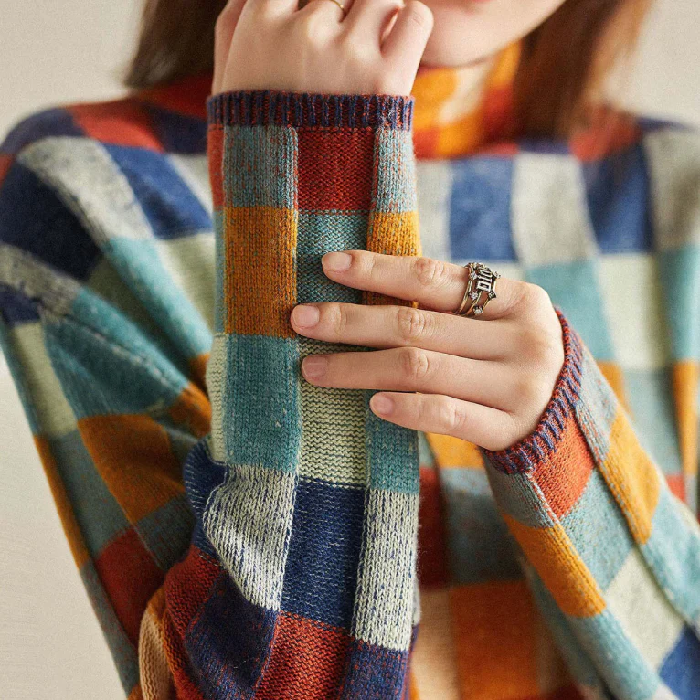 Women's Sweater - Knitted Pullover - Diamond Pattern - Comfortable Oversized Fit - Image 4