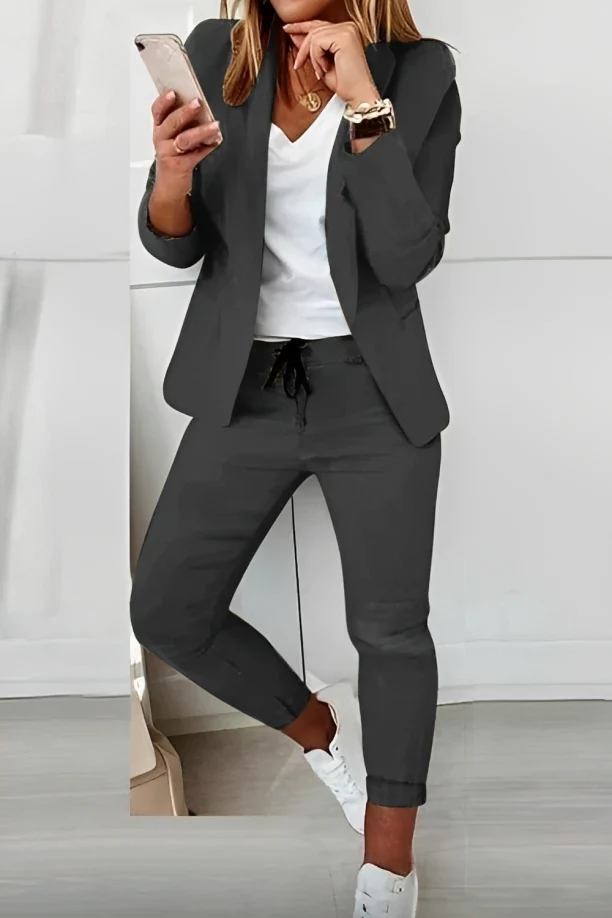 Ladies Blazer Set – Fitted Blazer and Comfortable Jogging Pants – Casual Fit - Image 3