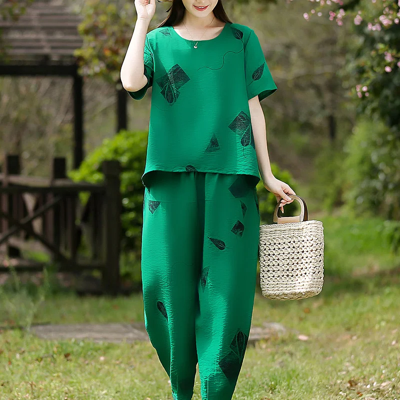 Women's Two-Piece Suit - Airy Crinkle Fabric - Wide Pants - Comfortable Fit - Image 5