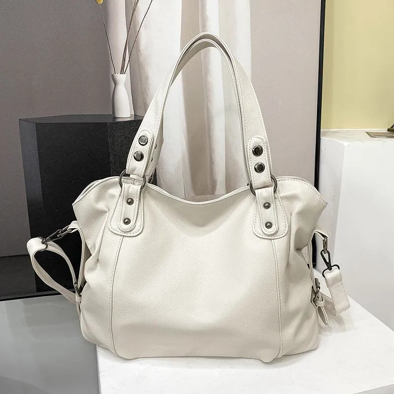 Women's Handbag - Genuine Leather - Spacious Model - Removable Shoulder Strap - Sturdy Handles - Image 4