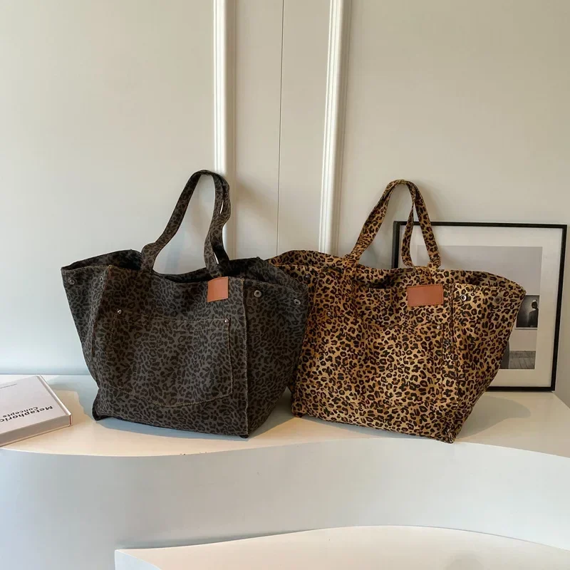 Ladies Shopper Bag - Roomy Model - Leopard Print - Canvas - Shoulder Handles - Image 4