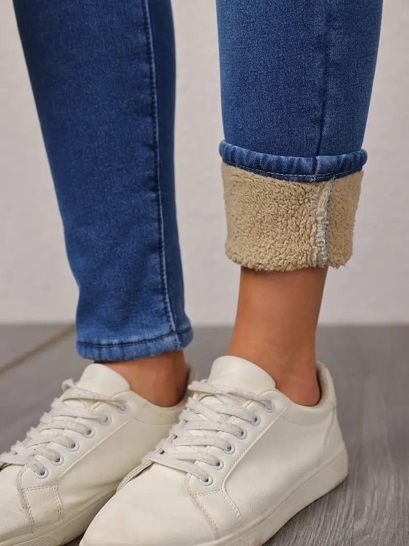 Ladies Jeans - Slim Fit - Fleece Lining - Stretch Denim - Cuffed Hems - Casual - Image 4
