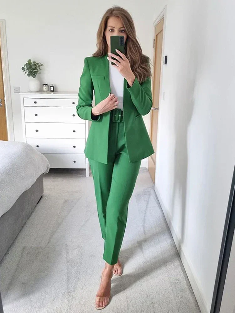 Women's Suit Set – Tailored Blazer with Single Closure – High Waist Trousers - Image 3
