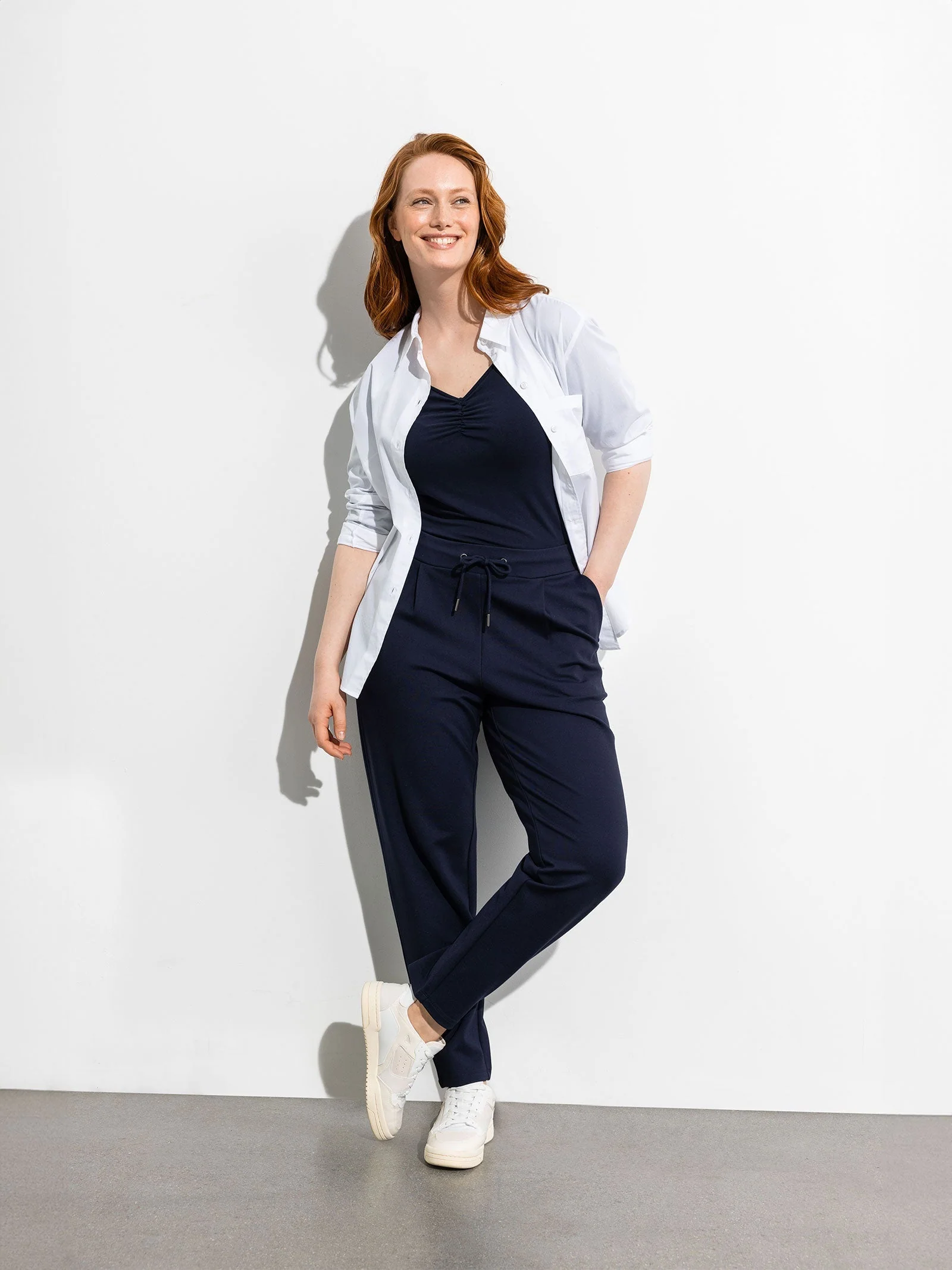 Women's Jogging Pants – Tapered Fit – Elastic Waist with Drawstring – With Pockets - Image 11