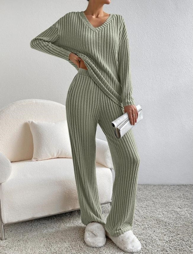 Women's Lounge Set – Ribbed – Relaxed Fit – V-Neck – Comfortable Knit Fabric - Image 2