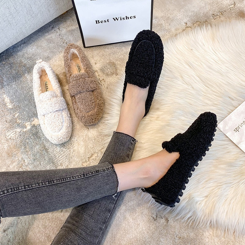 Women's Loafers - Imitation Fur - Slip-on Comfort - Warm Lining - Casual Daily Use - Image 3