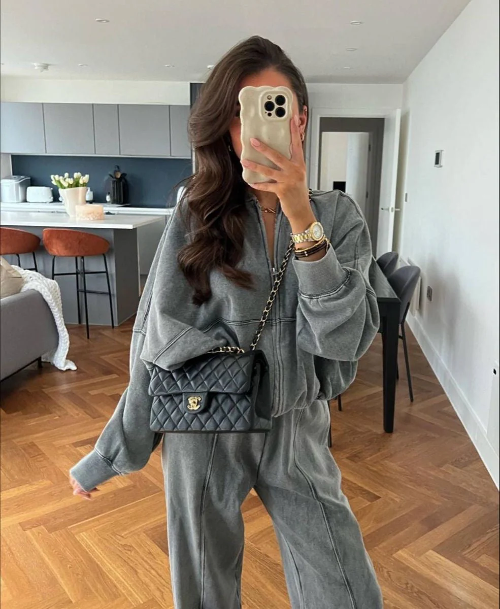 Women's Tracksuit – Relaxed Fit – Soft Fabric – Zipper Closure – Elastic Waistband - Image 4
