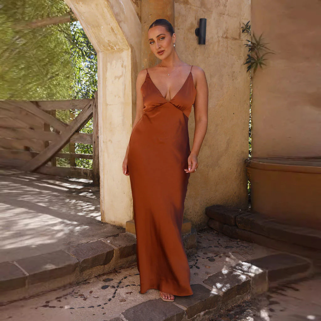 Ladies Evening Dress – Satin look – Slim Fit – Sleeveless Backless – V-neck with Split - Image 7
