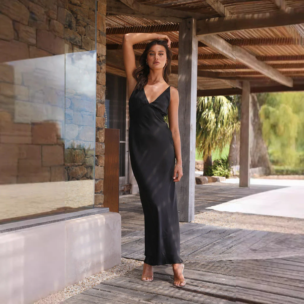 Ladies Evening Dress – Satin look – Slim Fit – Sleeveless Backless – V-neck with Split - Image 9
