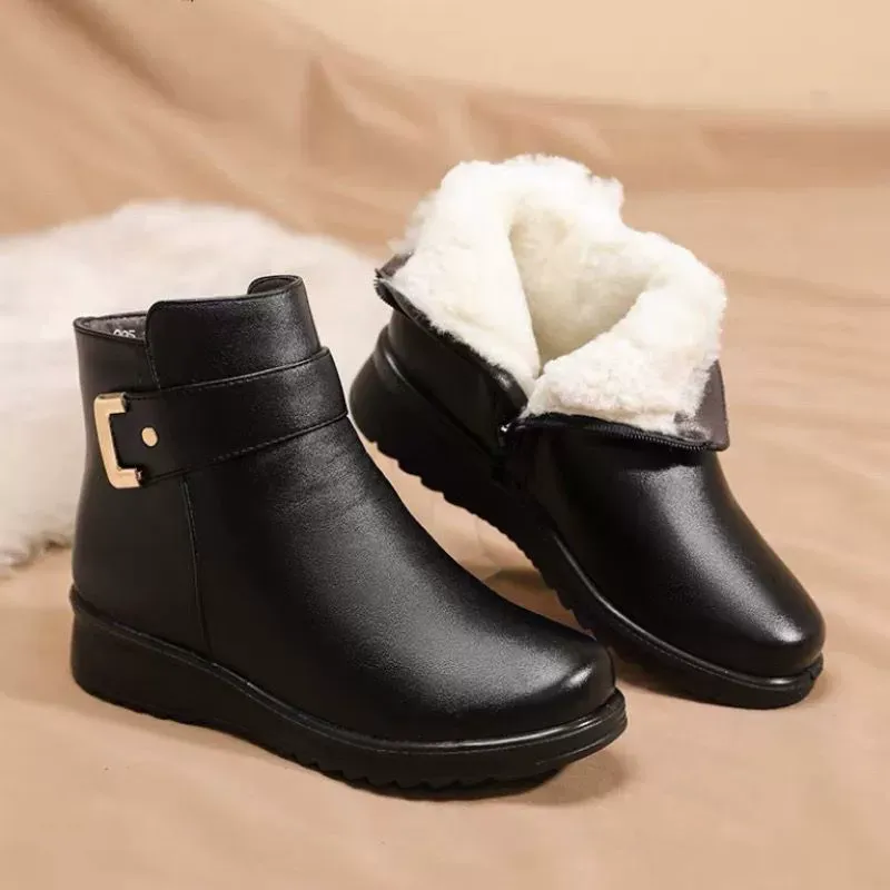 Women's ankle boots – Leather upper – Warm lining – Anti-slip sole – Buckle detail - Image 2