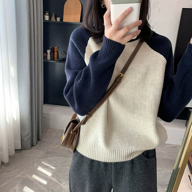 Women’s Knitted Sweater – Relaxed Fit – Colorblock Design – Raglan Long Sleeves - Image 3