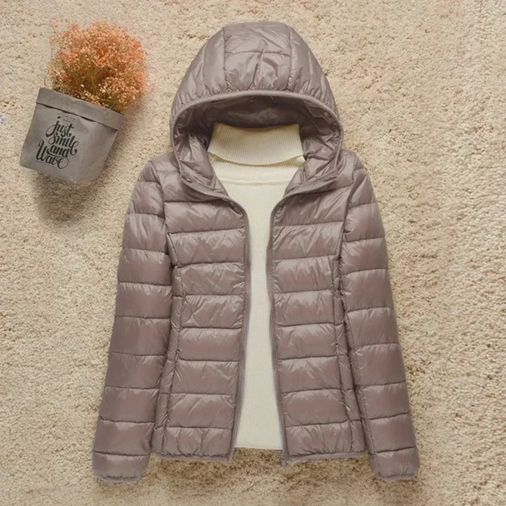 Women's Quilted Jacket – Regular Fit – Hip Length – Lightweight Breathable Model - Image 2