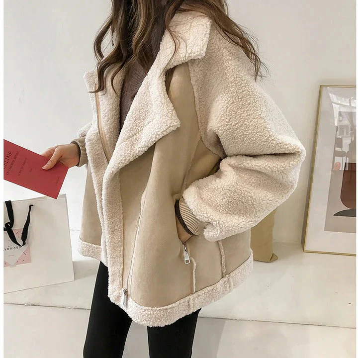 Ladies Coat – Oversized Fit – Faux Fur – Notch Lapel – Side Zip Details - Image 2