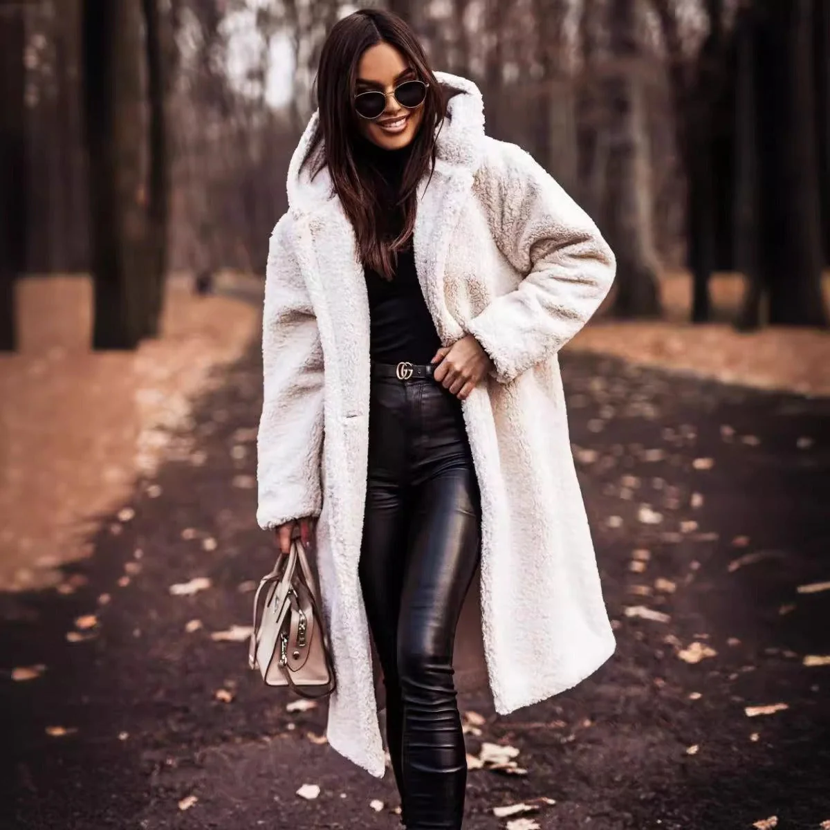 Ladies Coat – Oversized Fit – Wool – Full Length – Hood and Buttons - Image 3