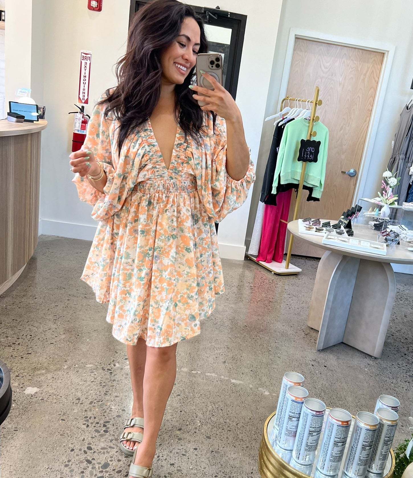 Ladies short dress – Chiffon – V-neck – Ruched waist – Boho fit – Long sleeve - Image 3