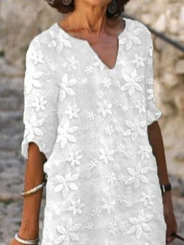 Women's Short Dress – V-Neck – Lace Floral Detail – Relaxed Fit – Three-Quarter Sleeves - Image 2
