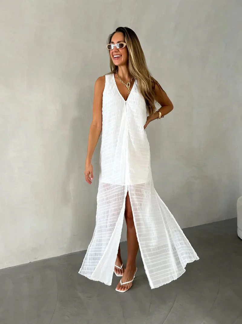 Women's Long Dress – Lace Fabric – Sleeveless V-Neck – Flowy Fit with Split - Image 5