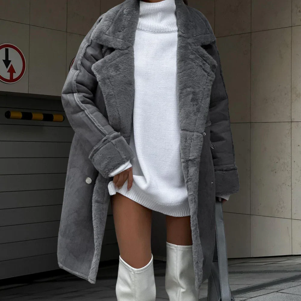Women's Long Plush Coat – Oversized Fit – Wide Lapels – Double-Breasted Model - Image 2