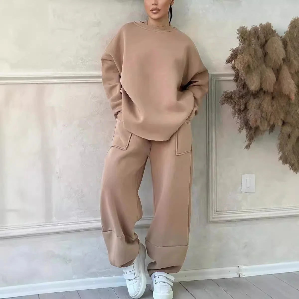 Women's Lounge Set – Oversized Fit – Cotton Blend – Sweatshirt and Wide Pants - Image 2