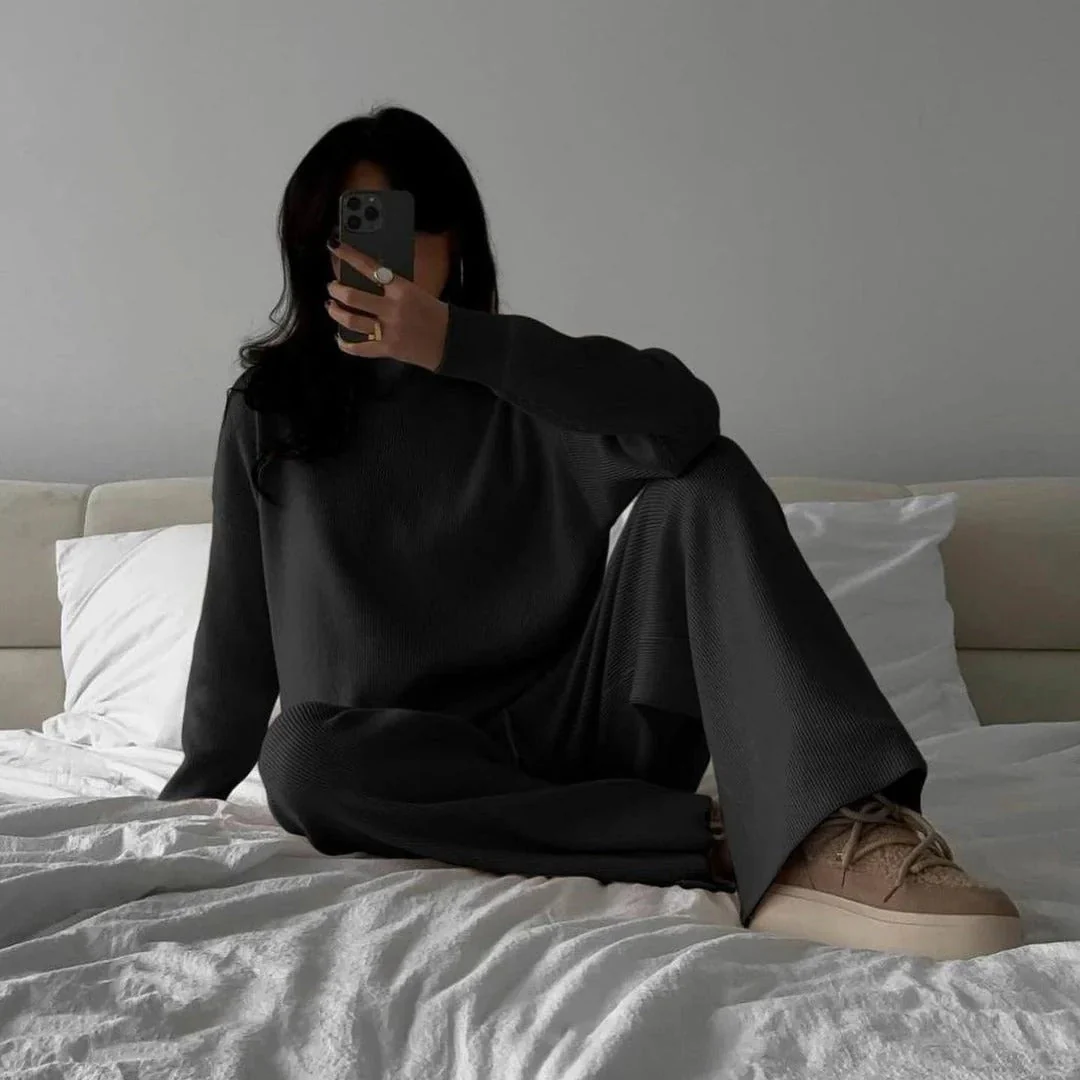 Women's Loungewear Set – Oversized Fit – Knitted Rib Pattern – High Neck – Side Splits - Image 2