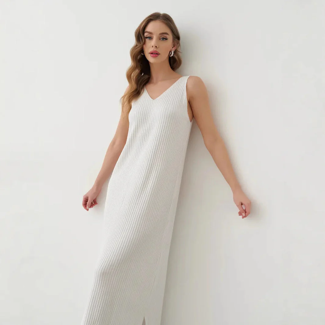 Women's maxi dress – Relaxed fit – V-neck – Sleeveless – Pleated soft fabric - Image 4