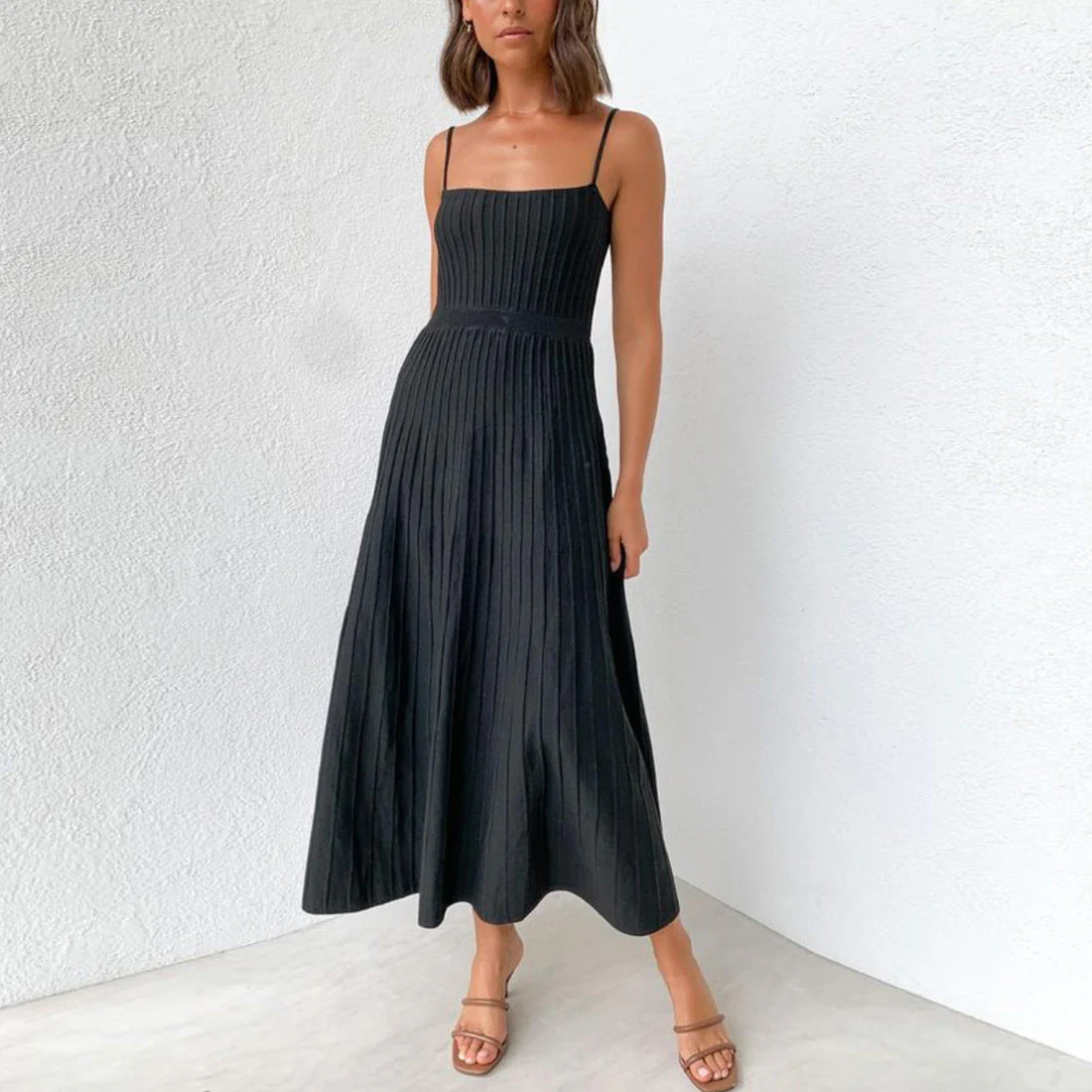 Ladies Maxi Dress – Slim Fit – High Waist – Pleated Skirt – Spaghetti Straps - Image 3