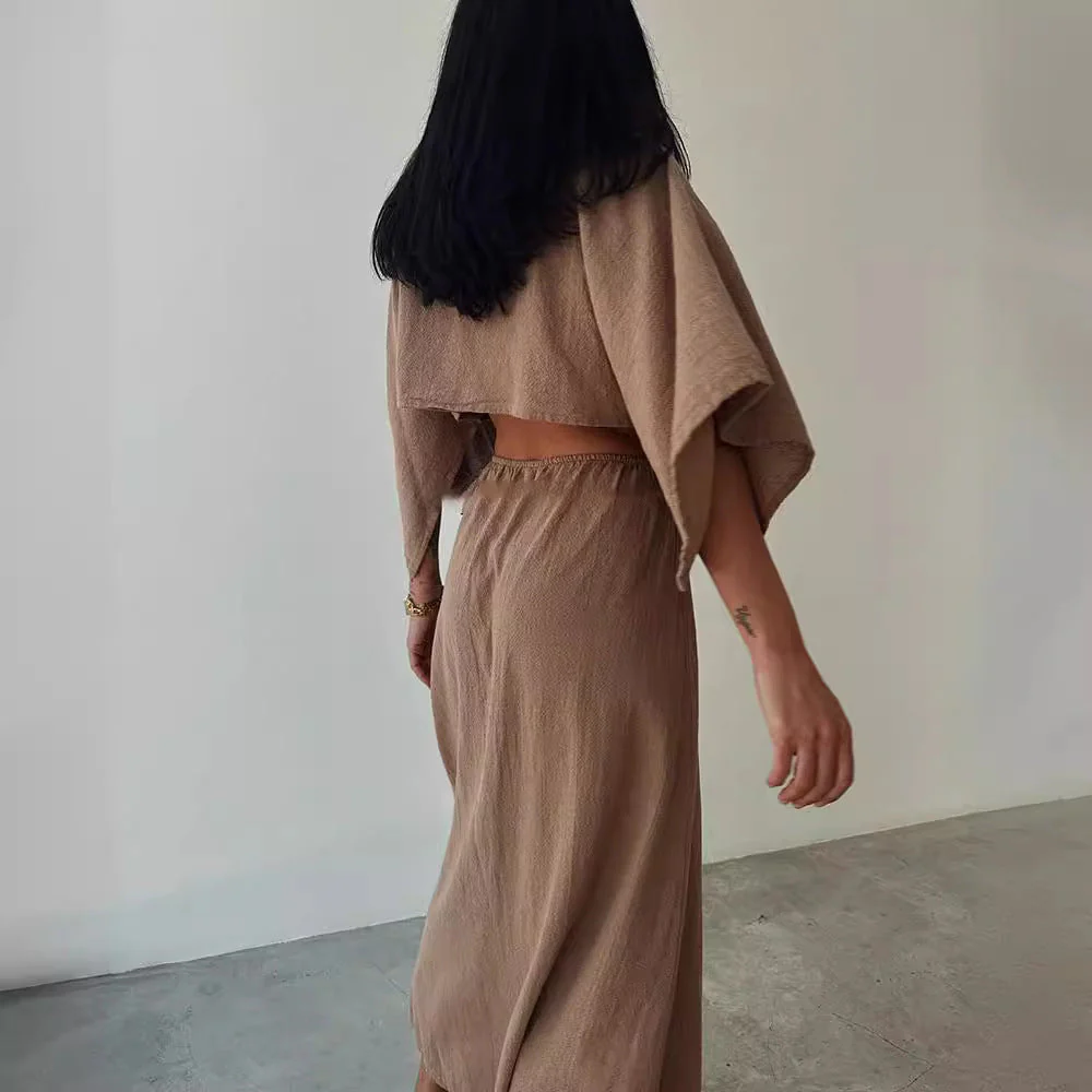Ladies maxi dress – Slim fit – Linen cotton – V-neck – Cut-out waist – High slit - Image 3