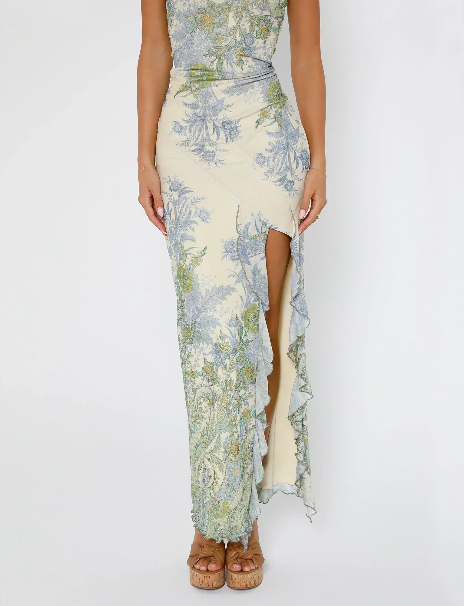 Ladies Maxi Dress – Strapless Model – Floral Print – High Split – Elegant Fit - Image 4