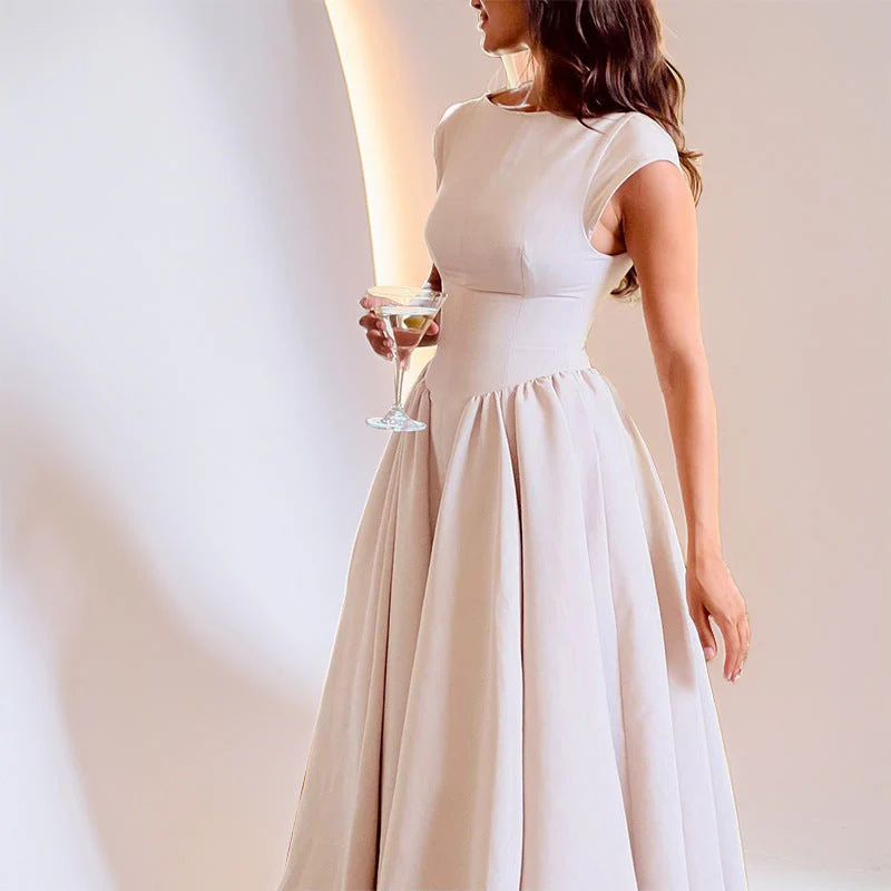 Women's midi dress – A-line silhouette – Fitted – Sleeveless with back detail - Image 4