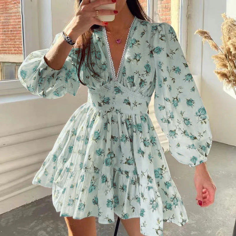 Women's mini dress – Fit and flare – V-neck lace accent – Puff sleeve – Floral print - Image 4