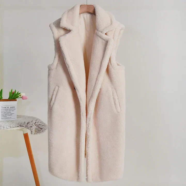 Women's Sleeveless Coat – Oversized Fit – Teddy Look – Revere Collar – Mid-Length Model - Image 3