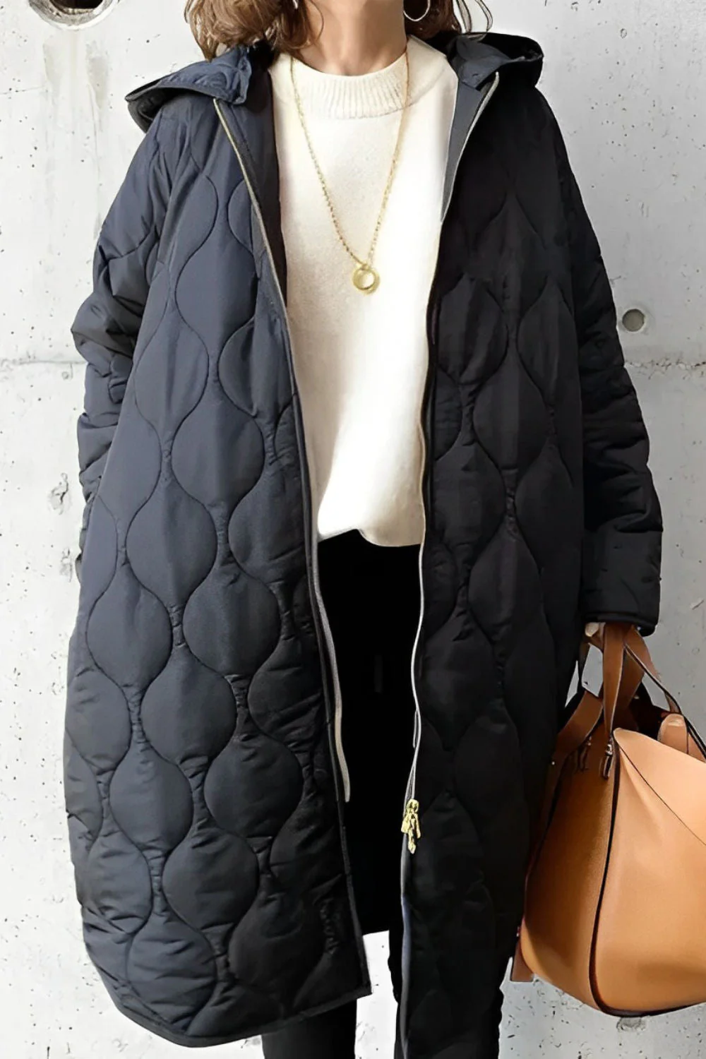 Women's Parka Coat – Oversized Fit – Padded – With Hood – Knee-Length - Image 3