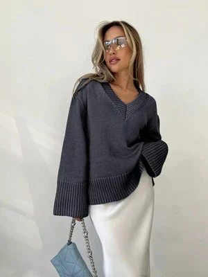 Women's Pullover – V-neck – Soft Knitted Fabric – Relaxed Fit – Ribbing - Image 2