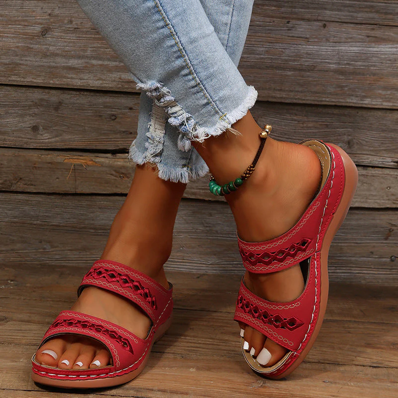 Ladies sandals β Slip-on comfort β Wide fit β Retro cut-out design β Stitched straps - Image 3