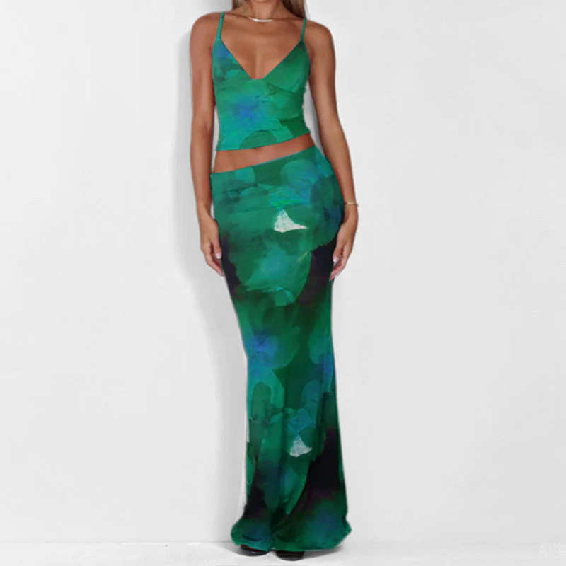 Ladies Set – Fitted Top with V-neck – Spaghetti Straps – Maxi Skirt Elegant - Image 4
