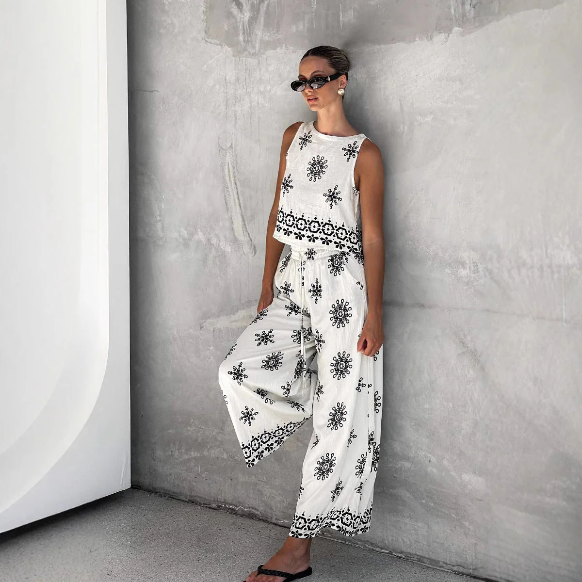 Ladies Set with Sleeveless Top and Wide Pants – Linen Cotton – Cropped Fit – Breathable - Image 2