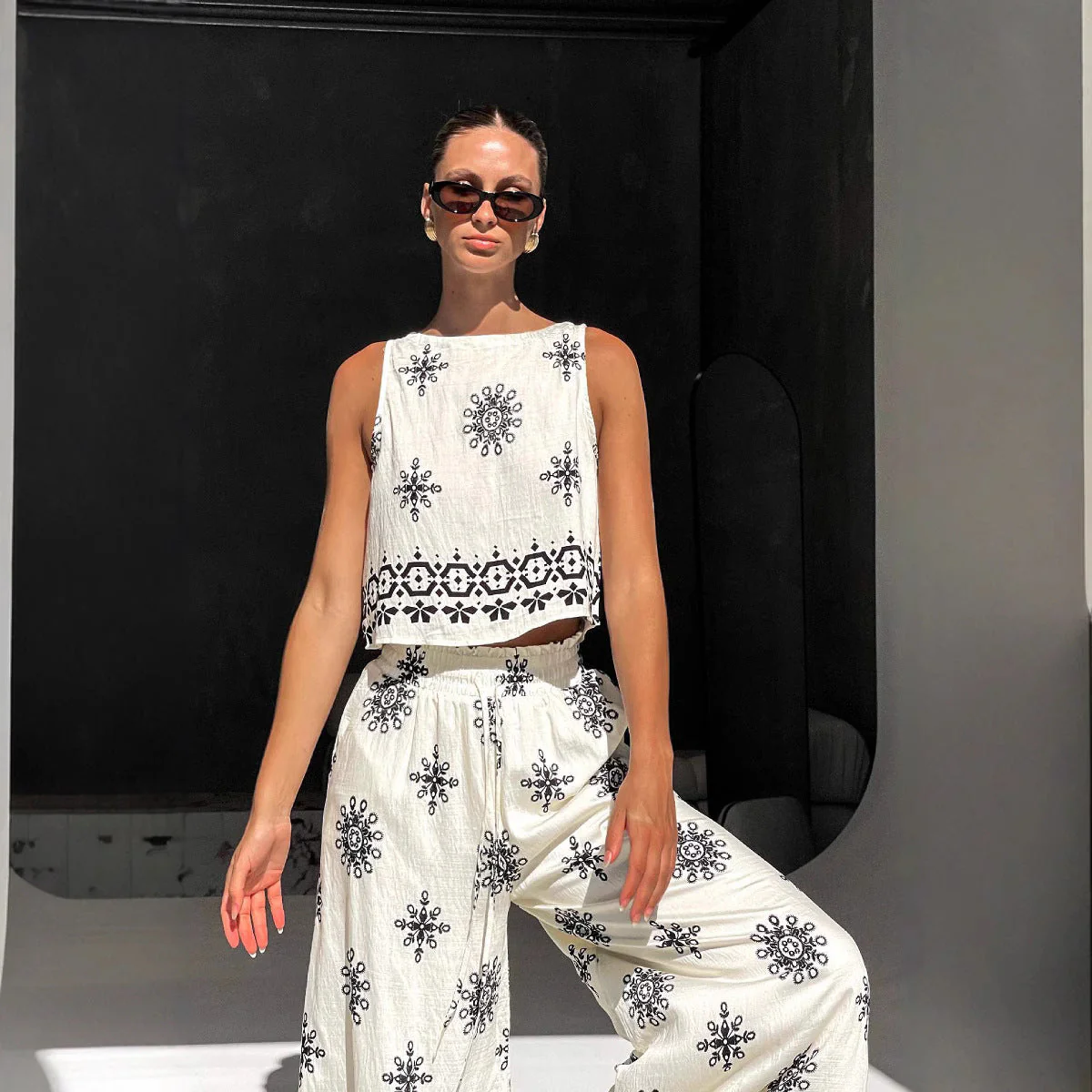 Ladies Set with Sleeveless Top and Wide Pants – Linen Cotton – Cropped Fit – Breathable - Image 4