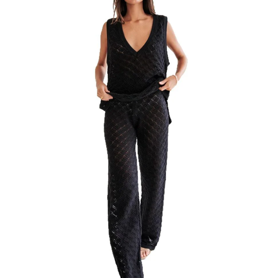 Women's Set Top and Pants – Sleeveless – Relaxed Fit – Knitted Diamond Pattern – V-neck - Image 2
