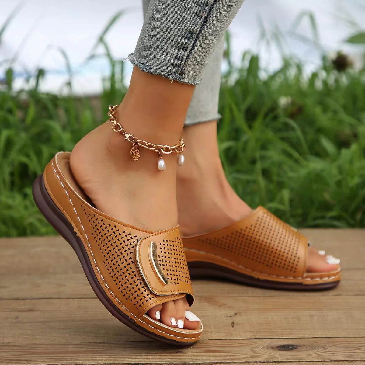Women's wedge heel sandals – Slip-on – Breathable design – Wide strap – Comfort fit - Image 3