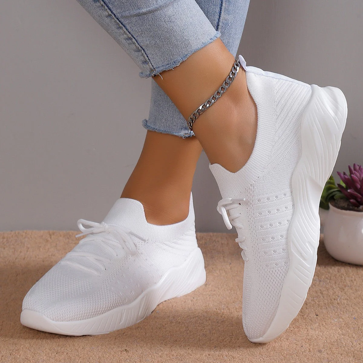 Women's sports shoes – Orthopedic – Breathable mesh – Lightweight – Soft sole - Image 3