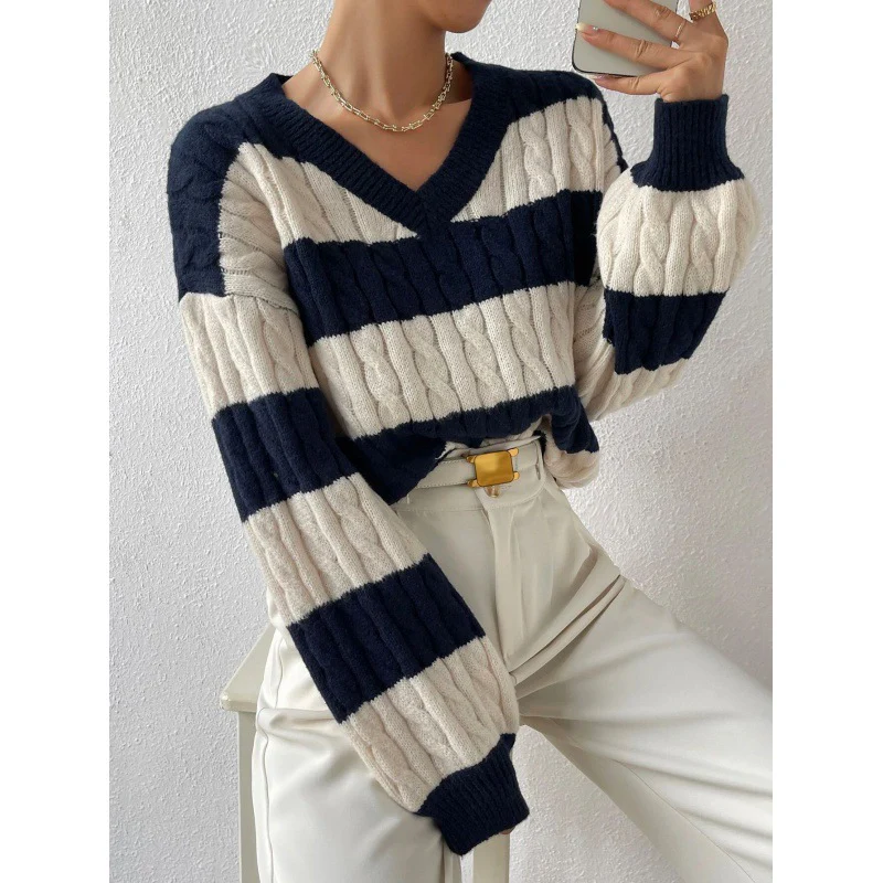 Women's sweatshirt – Oversized fit – V-neck cable knit – Striped long sleeve - Image 2
